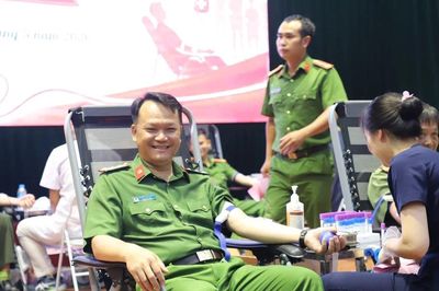 Hơn 700 cán bộ, chiến sỹ Công an Bắc Ninh tham gia hiến máu cứu người