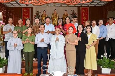 Lãnh đạo tỉnh thăm, chúc mừng Đại lễ Phật đản tại các cơ sở Phật giáo trên địa bàn tỉnh