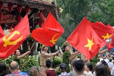 Công an Thủ đô - những nhịp cầu niềm tin bên Hồ Gươm