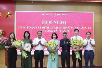 Xã Sóc Sơn công bố và trao quyết định về công tác cán bộ