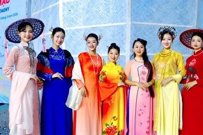 Áo dài Việt Nam trong dòng chảy kinh tế sáng tạo