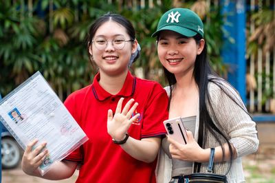 Kỷ lục 124.000 học sinh bước vào kỳ thi 'căng' hơn vào đại học