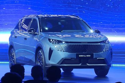 Peugeot 3008 và 5008 thế hệ mới chính thức mở bán, giá từ 1,279 tỷ