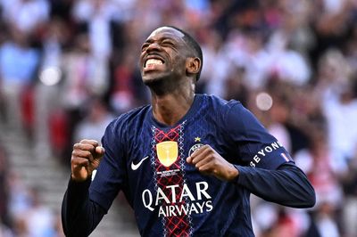 PSG bảo vệ ngôi vương Champions League sau loạt luân lưu