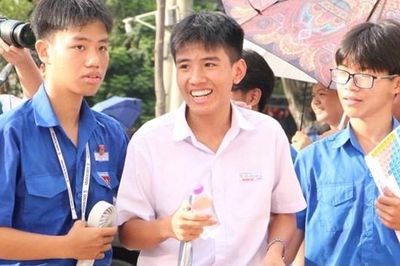Giá trị của sự dấn thân ở người trẻ vào đề Văn lớp 10 Hà Nội