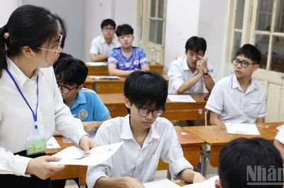 Hà Nội: 390 thí sinh vắng mặt buổi thi Ngữ văn