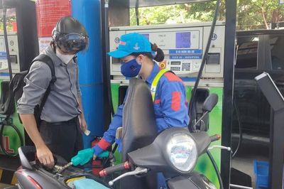 Một ngày trước 1-6, Bộ Công Thương yêu cầu hãng xe đánh giá toàn diện tác động của xăng E10