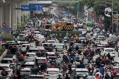 Hà Nội dự kiến chưa cấm xe máy xăng tại vùng lõi từ 1-7