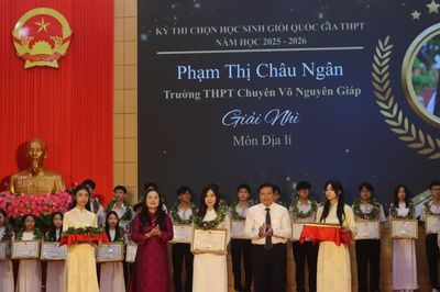 Vinh danh tài năng trẻ, thắp sáng khát vọng hiếu học tại Quảng Trị