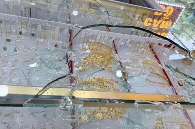 Công an 5 tỉnh phối hợp bắt gọn băng cướp tiệm vàng ở TPHCM