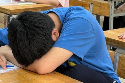 Ngữ Văn lớp 10 ở Hà Nội: Gần 400 thí sinh bỏ thi, một em bị đình chỉ