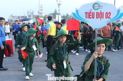Hơn 300 chiến sĩ nhí rèn bản lĩnh tuổi trẻ từ thao trường quân đội