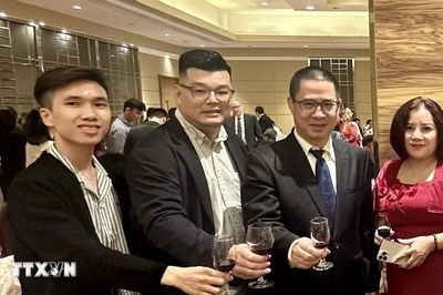 Nguồn động viên tinh thần to lớn với cộng đồng người Việt Nam tại Philippines