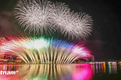 Đà Nẵng bùng nổ sắc màu trong đêm khai mạc Lễ hội pháo hoa DIFF 2026