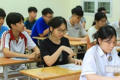 Sáng nay, gần 125.000 học sinh Hà Nội làm bài thi Ngữ văn vào lớp 10