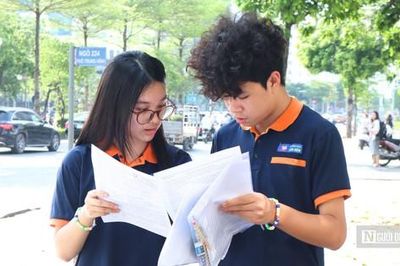 Thí sinh tự tin đạt điểm tối đa môn tiếng Anh thi vào lớp 10 Hà Nội