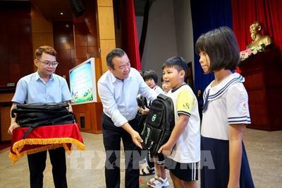 Tây Ninh trao học bổng, xe đạp dịp Tháng hành động vì trẻ em 2026