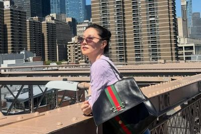 'Quốc bảo nhan sắc' Lee Young Ae gây sốt với ảnh du lịch Mỹ