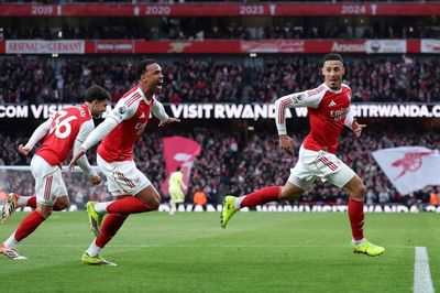 PSG - Arsenal: 'Người đẹp và quái vật'