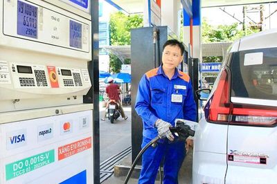 Xăng E10 trước giờ G ở Gia Lai: Người dân ủng hộ, doanh nghiệp sẵn sàng