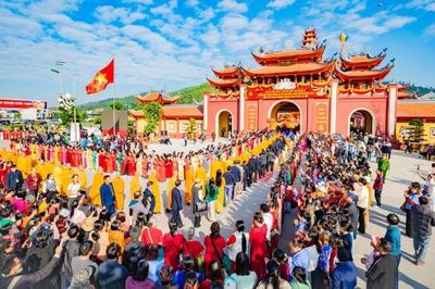 Về Thiên Lai tự nghe tiếng chuông ngân
