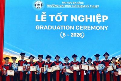 Trường Đại học Sư phạm Kỹ thuật Đà Nẵng trao bằng tốt nghiệp cho 454 tân kỹ sư, kiến trúc sư, cử nhân