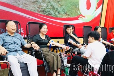 Trên 600 tình nguyện viên tham gia hiến máu nhân đạo