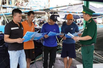 Đồng hành với ngư dân chống khai thác IUU