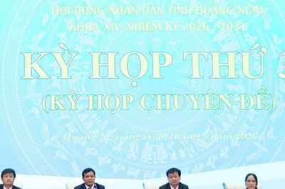 HĐND Quảng Ngãi thông qua 53 nghị quyết