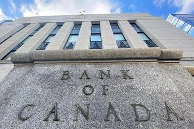 NHTW Canada khó tăng lãi suất khi kinh tế suy thoái