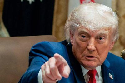 Tổng thống Trump cân nhắc gia hạn thỏa thuận ngừng bắn với Iran