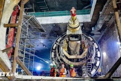 Xuyên đêm tháo dỡ máy đào hầm tuyến metro Nhổn – Ga Hà Nội