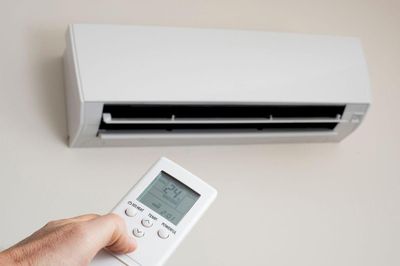 Dùng điều hòa cả hè mà tiền điện vẫn 'đội nóc'? Nhiều nhà mắc 5 sai lầm này mà không biết