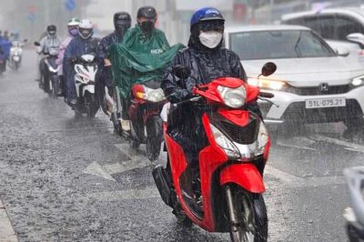 Dự báo thời tiết ngày 30/5: Miền Bắc nắng trên 33°C, miền Nam mưa lớn