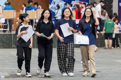 Thi lớp 10 Hà Nội 2026: 1 thí sinh bị đình chỉ vì mang điện thoại vào phòng thi