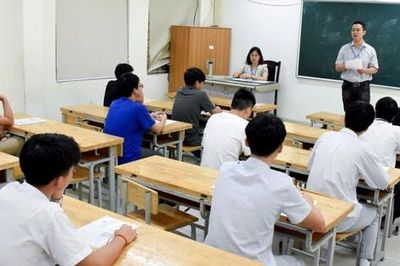 Sáng nay, gần 125.000 thí sinh Hà Nội chính thức bước vào kỳ thi lớp 10