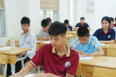 Hà Nội: Gần 125.000 thí sinh bước vào môn thi đầu tiên kỳ thi tuyển sinh lớp 10 công lập