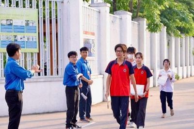 861 thí sinh xã Thiên Lộc bước vào ngày thi đầu tiên kỳ thi tuyển sinh lớp 10