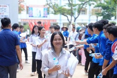 Kỳ thi lớp 10: Đề ngữ văn quen thuộc, phân hóa chủ yếu ở phần viết đoạn văn, bài văn