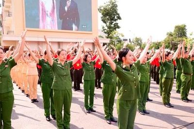 Hưởng ứng cuộc thi sáng tạo video clip 'Tổ quốc bình yên'