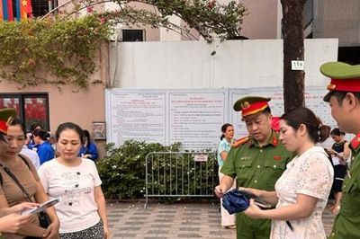 Công an Hà Nội đảm bảo an toàn ngày đầu kỳ thi vào lớp 10