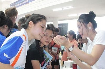 Tìm việc làm qua Fanpage xã