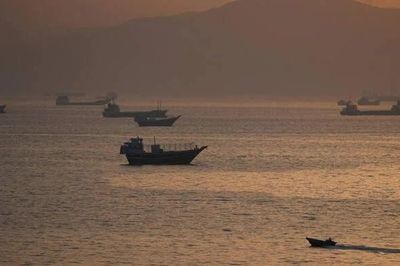 Oman ban hành cảnh báo hàng hải về thủy lôi ở eo biển Hormuz