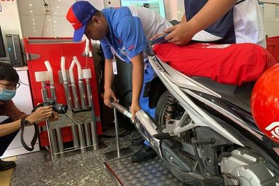 Đổi sang xăng E10, có cần phải súc bình xăng và chỉnh động cơ?