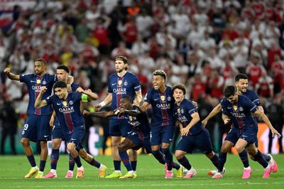 Hạ Arsenal, PSG không được giữ chiếc cúp vô địch Champions League