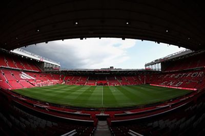 Sân Wembley và Old Trafford đều trở nên nhỏ bé so với sân lớn nhất thế giới