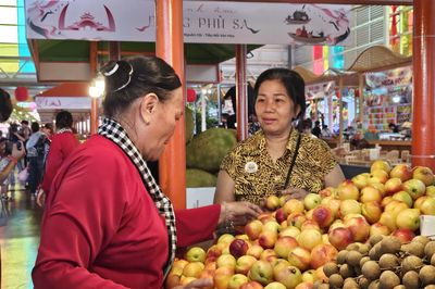Hàng ngàn du khách đổ về Lễ hội Trái cây Nam Bộ 2026