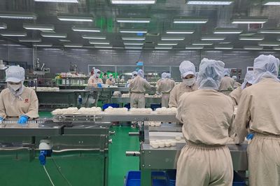 Có gì tiềm năng ở nhóm đồ ăn nhanh mà một ông lớn ngành thực phẩm lại muốn bán?