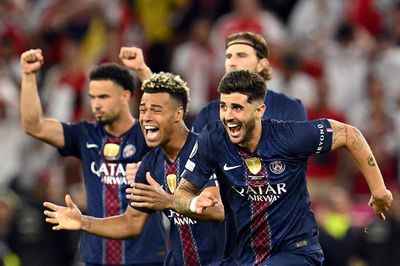 PSG lên đỉnh, Mbappe đối mặt sự trớ trêu khó tin