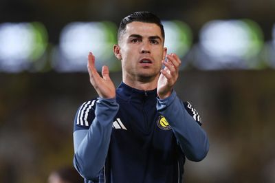 Ronaldo xả hơi cùng gia đình trước thềm World Cup